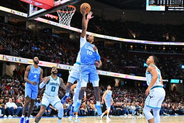 Cleveland Cavaliers Remain Undefeated with 128-114 Win Over Hornets 🏀 Cleveland_Cavaliers_Remain_Undefeated_with_128_114_Win_Over_Hornets__