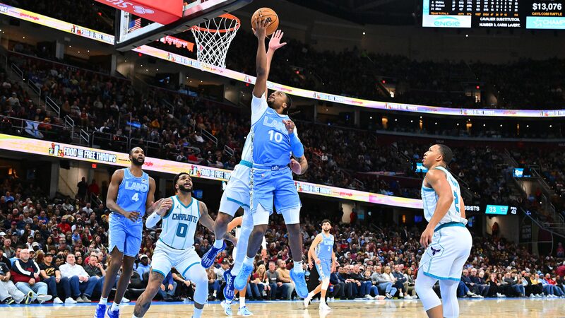 Cleveland_Cavaliers_Remain_Undefeated_with_128_114_Win_Over_Hornets__ - News for amigos, by amigos Cleveland_Cavaliers_Remain_Undefeated_with_128_114_Win_Over_Hornets__