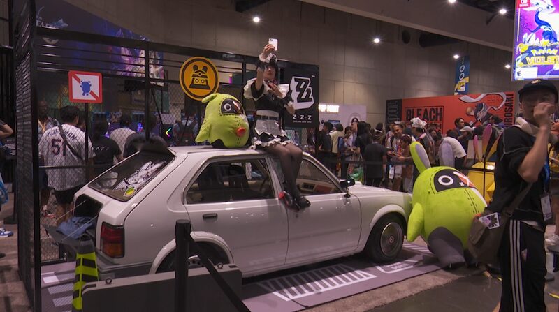 Comic_Con_2023_Kicks_Off_in_San_Diego_with_130_000_Fans_and_Epic_Cosplays__poster - News for amigos, by amigos Comic_Con_2023_Kicks_Off_in_San_Diego_with_130_000_Fans_and_Epic_Cosplays_ video poster