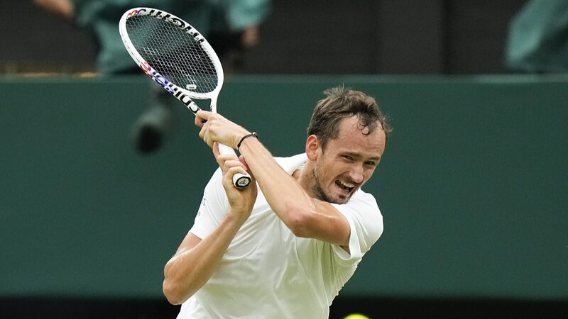 Daniil_Medvedev_Triumphs_Over_World_No_1_Sinner_in_Epic_Wimbledon_Showdown___ - News for amigos, by amigos Daniil_Medvedev_Triumphs_Over_World_No_1_Sinner_in_Epic_Wimbledon_Showdown___