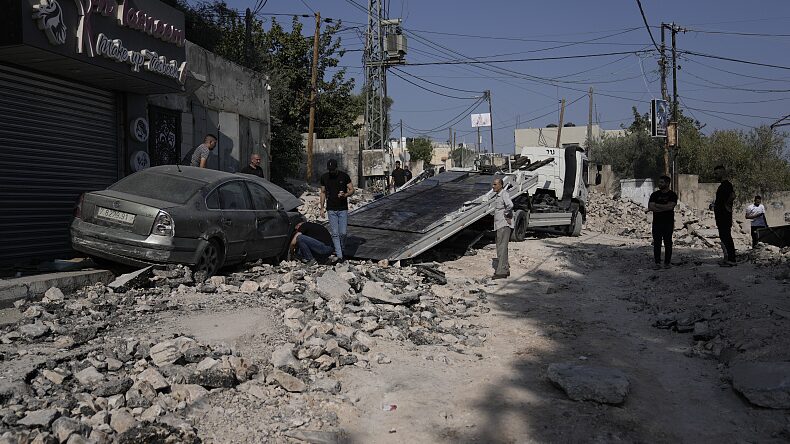 Day_27__Dramatic_Developments_in_Gaza_Conflict___poster - News for amigos, by amigos Day_27__Dramatic_Developments_in_Gaza_Conflict__ video poster