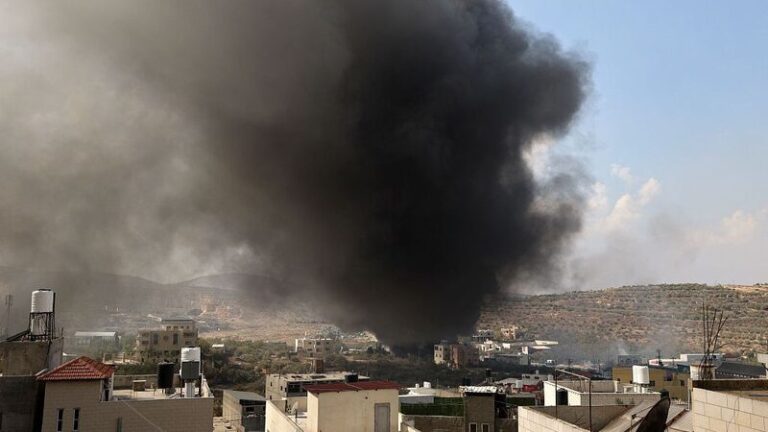 Day_28__Fierce_Fighting_Intensifies_in_Gaza_Amid_Ongoing_Conflict video poster