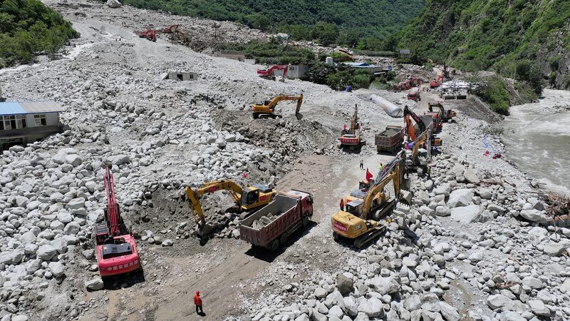 Deadly_Mudslide_in_SW_China_Tied_to_Shifting_Rainfall_Patterns___ - News for amigos, by amigos Deadly_Mudslide_in_SW_China_Tied_to_Shifting_Rainfall_Patterns___