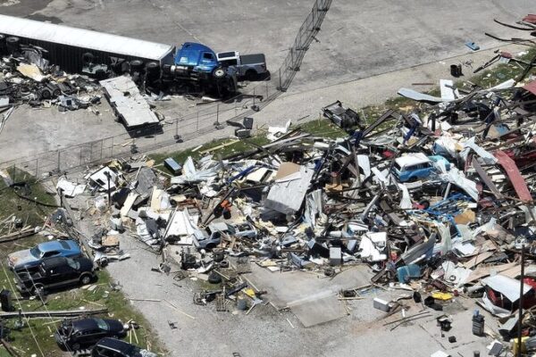 💥 Deadly Storms Sweep Central U.S., Leaving 23 Dead __Deadly_Storms_Sweep_Central_U_S___Leaving_23_Dead video poster