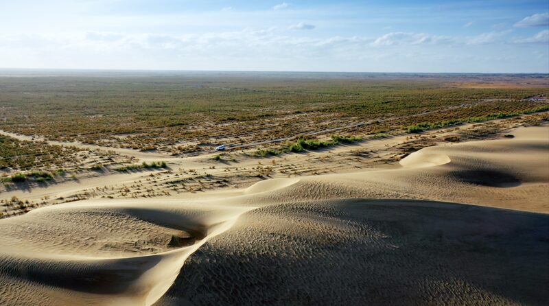 Defying_Deserts__Three_Generations_Create_Green_Barrier_in_Xinjiang - News for amigos, by amigos Defying_Deserts__Three_Generations_Create_Green_Barrier_in_Xinjiang