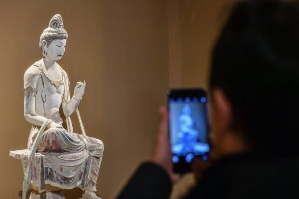 Digitally Reviving Dunhuang: Ancient Art Meets Modern Tech Digitally_Reviving_Dunhuang__Ancient_Art_Meets_Modern_Tech