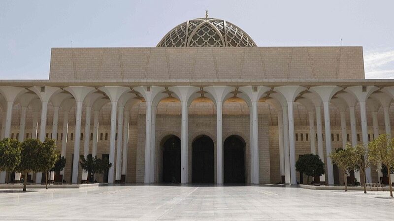 Discover_Algeria_s_Great_Mosque__Africa_s_Largest_Prayer_Hall__ - News for amigos, by amigos Discover_Algeria_s_Great_Mosque__Africa_s_Largest_Prayer_Hall__