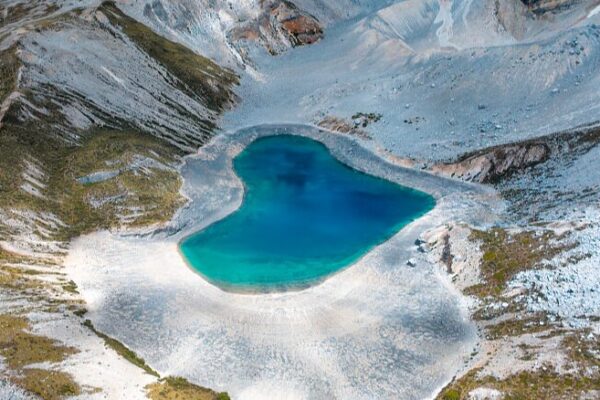 Discover Daocheng Yading: China’s Hidden Natural Paradise 🌄 Discover_Daocheng_Yading__China_s_Hidden_Natural_Paradise__
