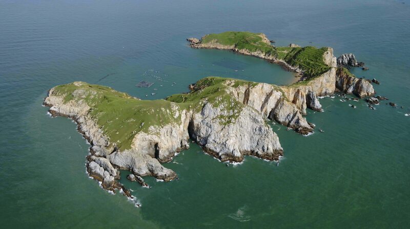 Discover_Dongshuang_Island__A_Real_life__Legend_of_Zelda__Adventure_poster - News for amigos, by amigos Discover_Dongshuang_Island__A_Real_life__Legend_of_Zelda__Adventure video poster