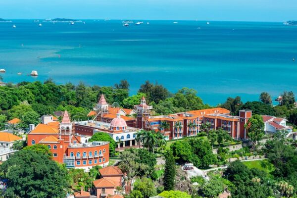 Discover Gulangyu: China’s Enchanting Drum Wave Islet 🌊🥁 Discover_Gulangyu__China_s_Enchanting_Drum_Wave_Islet___ video poster