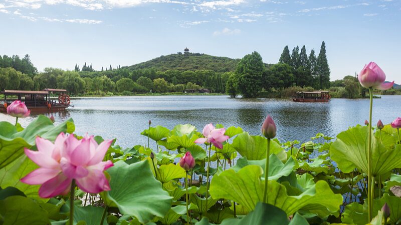 Discover_Wuxi__China_s_Rising_Star_of_Affluence_and_Romance__ - News for amigos, by amigos Discover_Wuxi__China_s_Rising_Star_of_Affluence_and_Romance__