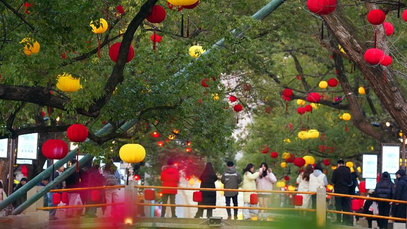 Discover_Wuxi_s_Enchanting_Jiangnan_Beauty_at_Huishan_Ancient_Town