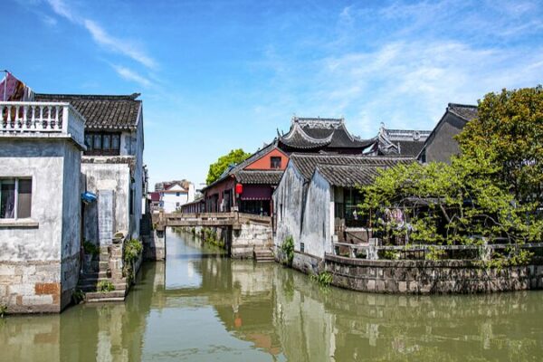 Discover the Charm of Fengjing Ancient Town: Shanghai’s TV Drama Wonderland Discover_the_Charm_of_Fengjing_Ancient_Town__Shanghai_s_TV_Drama_Wonderland