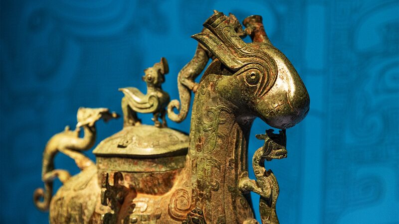 Discover_the_Enchanting_Bronze_Zun__An_Ancient_Masterpiece_Stealing_Hearts_Today____