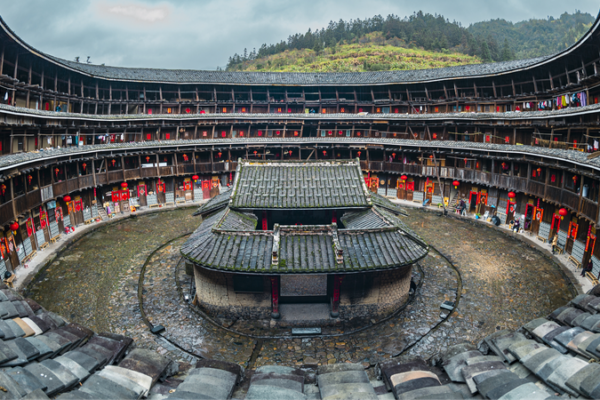 Discover the Enchanting Fujian Tulou: Ancient Marvels of Hakka Architecture Discover_the_Enchanting_Fujian_Tulou__Ancient_Marvels_of_Hakka_Architecture