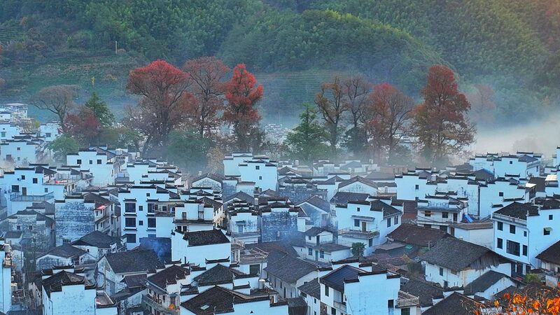 Discover_the_Fairy_Tale_Village_Hidden_in_East_China_s_Misty_Mornings - News for amigos, by amigos Discover_the_Fairy_Tale_Village_Hidden_in_East_China_s_Misty_Mornings