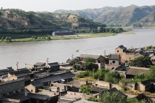 Discover the Hidden Charm of Qikou Ancient Town Along the Yellow River Discover_the_Hidden_Charm_of_Qikou_Ancient_Town_Along_the_Yellow_River