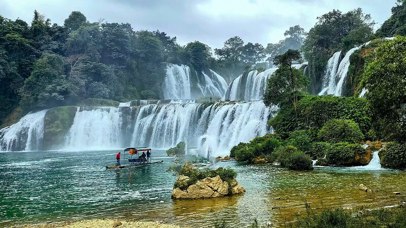 Discover_the_Magic_of_Detian_Falls__China_s_Hidden_Paradise___ - News for amigos, by amigos Discover_the_Magic_of_Detian_Falls__China_s_Hidden_Paradise___