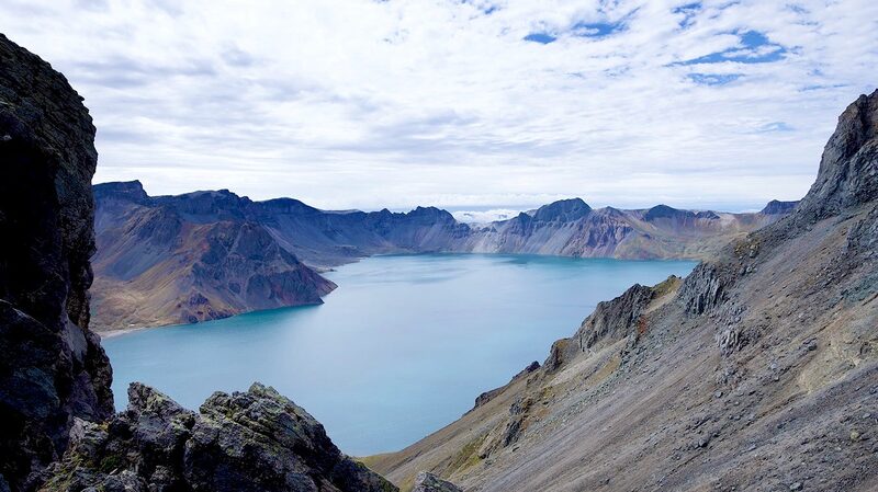 Discover_the_Magic_of_Tianchi_Lake__Changbai_Mountain_s_Hidden_Gem - News for amigos, by amigos Discover_the_Magic_of_Tianchi_Lake__Changbai_Mountain_s_Hidden_Gem