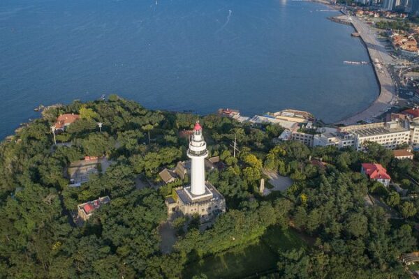 Discover the Majestic Beauty of Yantai Mountain’s Lighthouse Discover_the_Majestic_Beauty_of_Yantai_Mountain_s_Lighthouse video poster