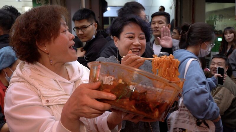 Discover_the_Mouthwatering_Magic_of_Tianshui_s_Malatang_Craze_poster - News for amigos, by amigos Discover_the_Mouthwatering_Magic_of_Tianshui_s_Malatang_Craze video poster