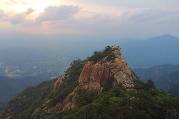 Discover the Snowy Magic of Jigong Mountain in Henan Province Discover_the_Snowy_Magic_of_Jigong_Mountain_in_Henan_Province video poster