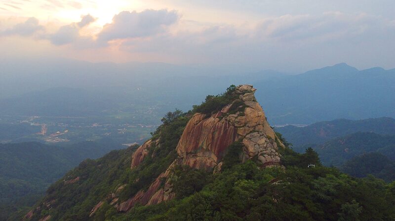 Discover_the_Snowy_Magic_of_Jigong_Mountain_in_Henan_Province_poster - News for amigos, by amigos Discover_the_Snowy_Magic_of_Jigong_Mountain_in_Henan_Province video poster