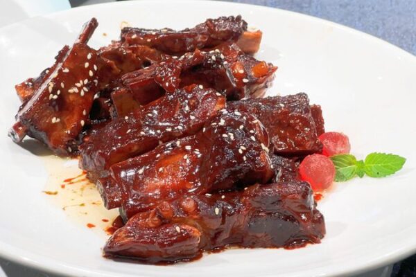 Discover the Sweet Delights of Wuxi Cuisine 🍬 Discover_the_Sweet_Delights_of_Wuxi_Cuisine__
