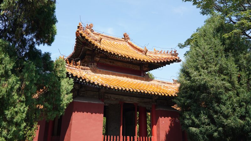 Discover_the_Thirteen_Stele_Pavilions_at_Qufu_s_Temple_of_Confucius - News for amigos, by amigos Discover_the_Thirteen_Stele_Pavilions_at_Qufu_s_Temple_of_Confucius