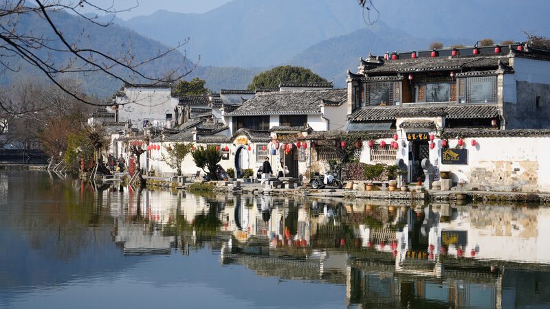 Discover_the_Timeless_Charm_of_Anhui_s_Festive_Ancient_Towns__