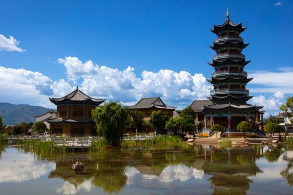 Discover the Tranquil Beauty of Jianchuan Wood Carving Art Town Discover_the_Tranquil_Beauty_of_Jianchuan_Wood_Carving_Art_Town video poster
