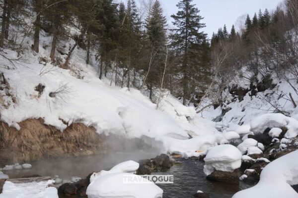 Dive into the Ice and Fire of Changbai Mountain’s Mystical Waters Dive_into_the_Ice_and_Fire_of_Changbai_Mountain_s_Mystical_Waters