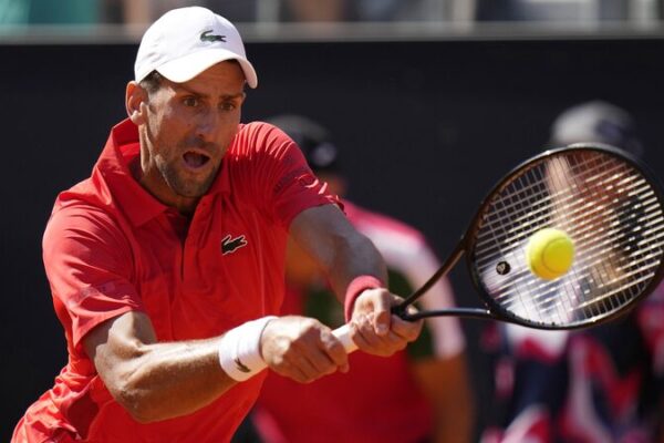 🚫 Djokovic’s Surprising Loss: Water Bottle Mishap Sparks Italian Open Upset __Djokovic_s_Surprising_Loss__Water_Bottle_Mishap_Sparks_Italian_Open_Upset