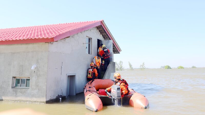 Dongting_Lake_Dike_Breach__Repairs_Expected_by_Tuesday_Noon - News for amigos, by amigos __Dongting_Lake_Dike_Breach__Repairs_Expected_by_Tuesday_Noon