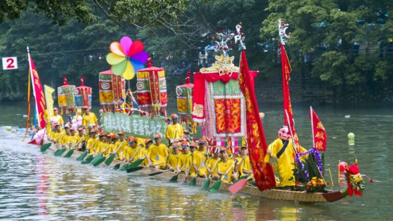 Dragon Boat Parades Energize Foshan Ahead of Duanwu Festival 🎏🚣 Dragon_Boat_Parades_Energize_Foshan_Ahead_of_Duanwu_Festival___