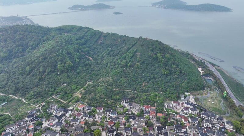 Eco_Boost_at_Taihu_Lake__Clean_Waters_Spark_Economic_Growth___ - News for amigos, by amigos Eco_Boost_at_Taihu_Lake__Clean_Waters_Spark_Economic_Growth___
