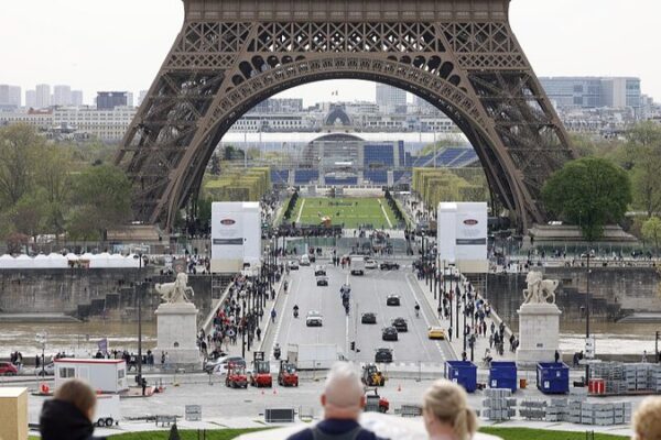 Eiffel Tower to Illuminate with Olympic Rings Ahead of Paris Games Eiffel_Tower_to_Illuminate_with_Olympic_Rings_Ahead_of_Paris_Games