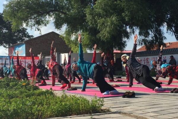 Elderly in North China Find Health and Wealth Through Yoga Elderly_in_North_China_Find_Health_and_Wealth_Through_Yoga