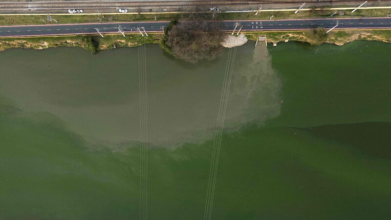 Emerald_Waters_and_Grey_Skies__Sao_Paulo_s_Shocking_New_Look_Amid_Drought - News for amigos, by amigos Emerald_Waters_and_Grey_Skies__Sao_Paulo_s_Shocking_New_Look_Amid_Drought