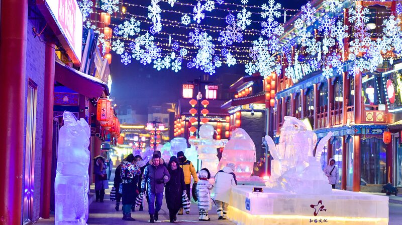 Enchanting_Ice_Sculptures_Light_Up_Hulunbuir_s_Winter_Wonderland___ - News for amigos, by amigos Enchanting_Ice_Sculptures_Light_Up_Hulunbuir_s_Winter_Wonderland___