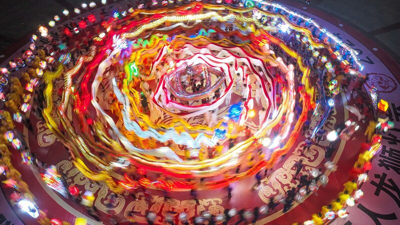 Epic_Dragon___Lion_Dances_Ignite_Lantern_Fair_in_Central_China___ - News for amigos, by amigos Epic_Dragon___Lion_Dances_Ignite_Lantern_Fair_in_Central_China___