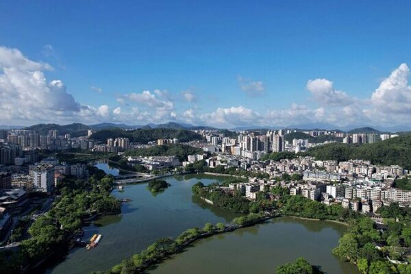 Escape the Heat at Huizhou West Lake: China’s Hidden Summer Paradise 🌿🌊 Escape_the_Heat_at_Huizhou_West_Lake__China_s_Hidden_Summer_Paradise___ video poster