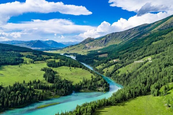 Escape to Wolong Bay: Xinjiang’s Enchanting Summer Retreat Escape_to_Wolong_Bay__Xinjiang_s_Enchanting_Summer_Retreat video poster