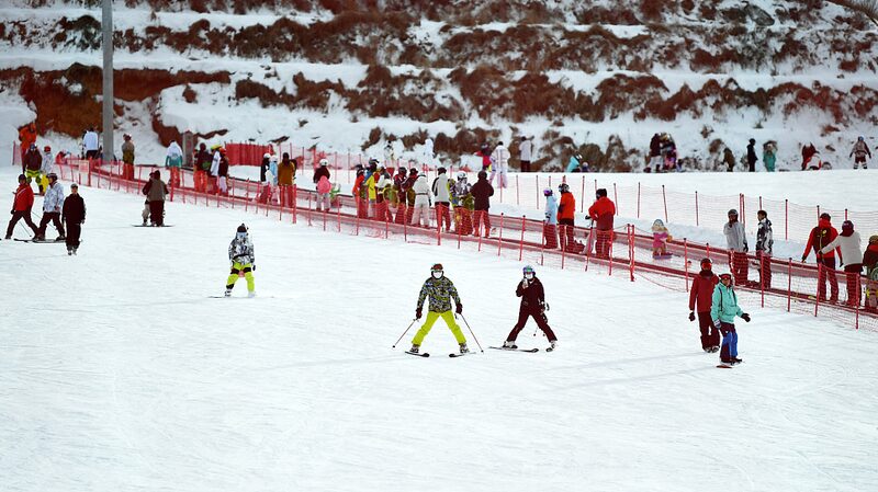 Experience_Night_Skiing_at_Forlong_Ski_Resort_in_North_China_s_Chongli__poster - News for amigos, by amigos Experience_Night_Skiing_at_Forlong_Ski_Resort_in_North_China_s_Chongli_ video poster