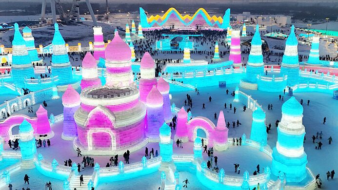 Experience_the_Magic_of_Harbin_s_Ice_and_Snow_World_This_Winter_____ - News for amigos, by amigos Experience_the_Magic_of_Harbin_s_Ice_and_Snow_World_This_Winter_____