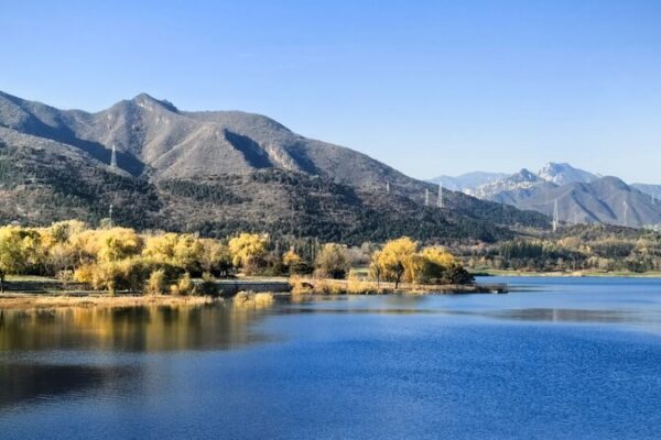 Experience the Stunning Autumn Beauty of Beijing’s Yanqi Lake Experience_the_Stunning_Autumn_Beauty_of_Beijing_s_Yanqi_Lake