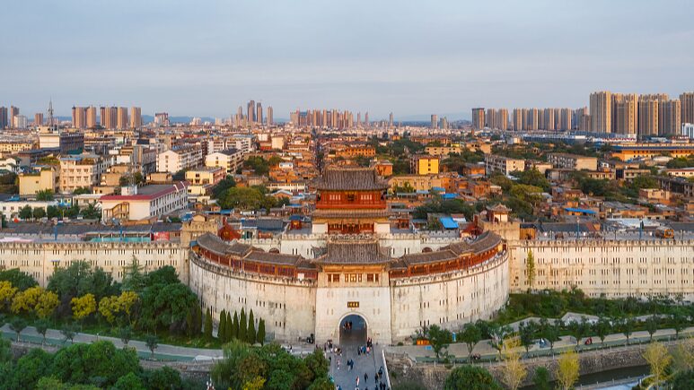 Experience_the__Luoyang_VR_Project___Step_into_Your_Favorite_Drama_ - News for amigos, by amigos Experience_the__Luoyang_VR_Project___Step_into_Your_Favorite_Drama_