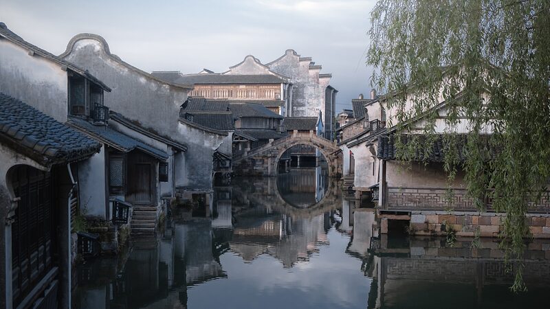 Explore_Wuzhen__China_s_Timeless_Water_Town_Awaits_You_______poster - News for amigos, by amigos Explore_Wuzhen__China_s_Timeless_Water_Town_Awaits_You______ video poster