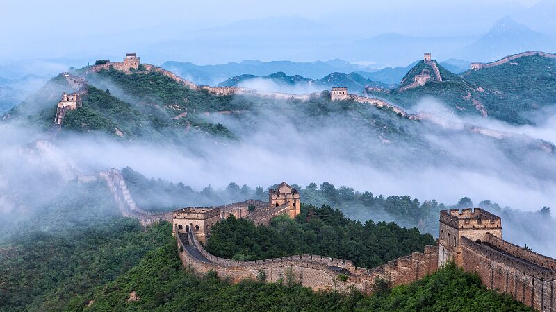 Explore_the_Majestic_Jinshanling_Great_Wall__A_Journey_Through_Time_poster - News for amigos, by amigos Explore_the_Majestic_Jinshanling_Great_Wall__A_Journey_Through_Time video poster