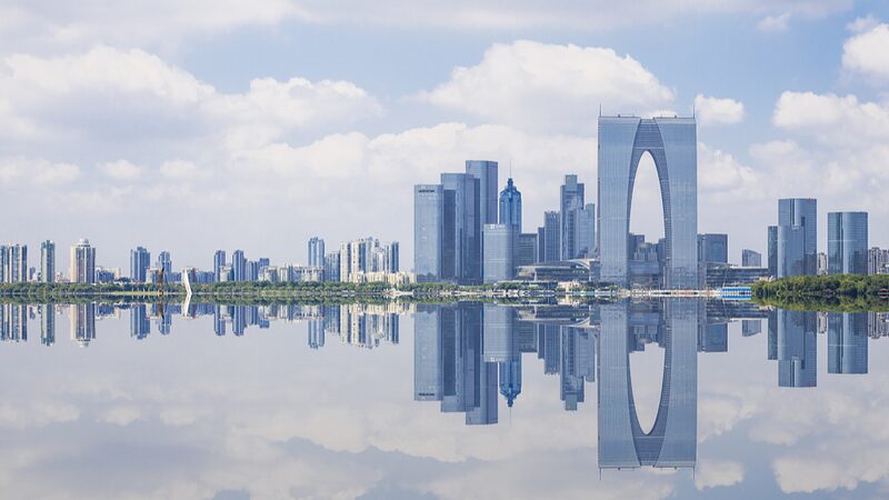 Exploring_Suzhou__China_s_Vibrant_Blend_of_Tradition_and_Innovation_poster - News for amigos, by amigos Exploring_Suzhou__China_s_Vibrant_Blend_of_Tradition_and_Innovation video poster